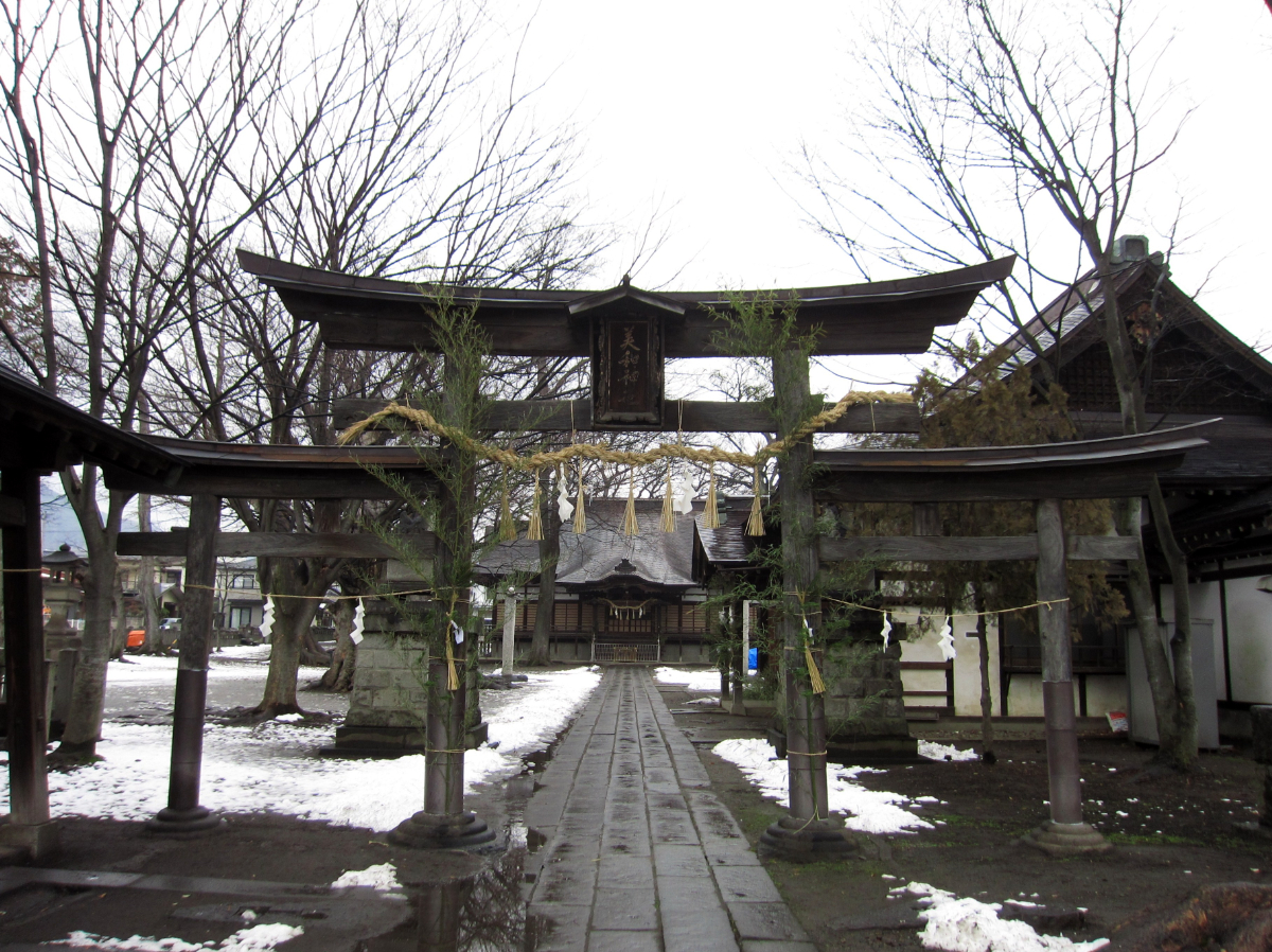 三ツ鳥居