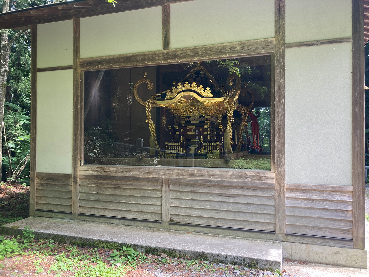 神輿庫 横