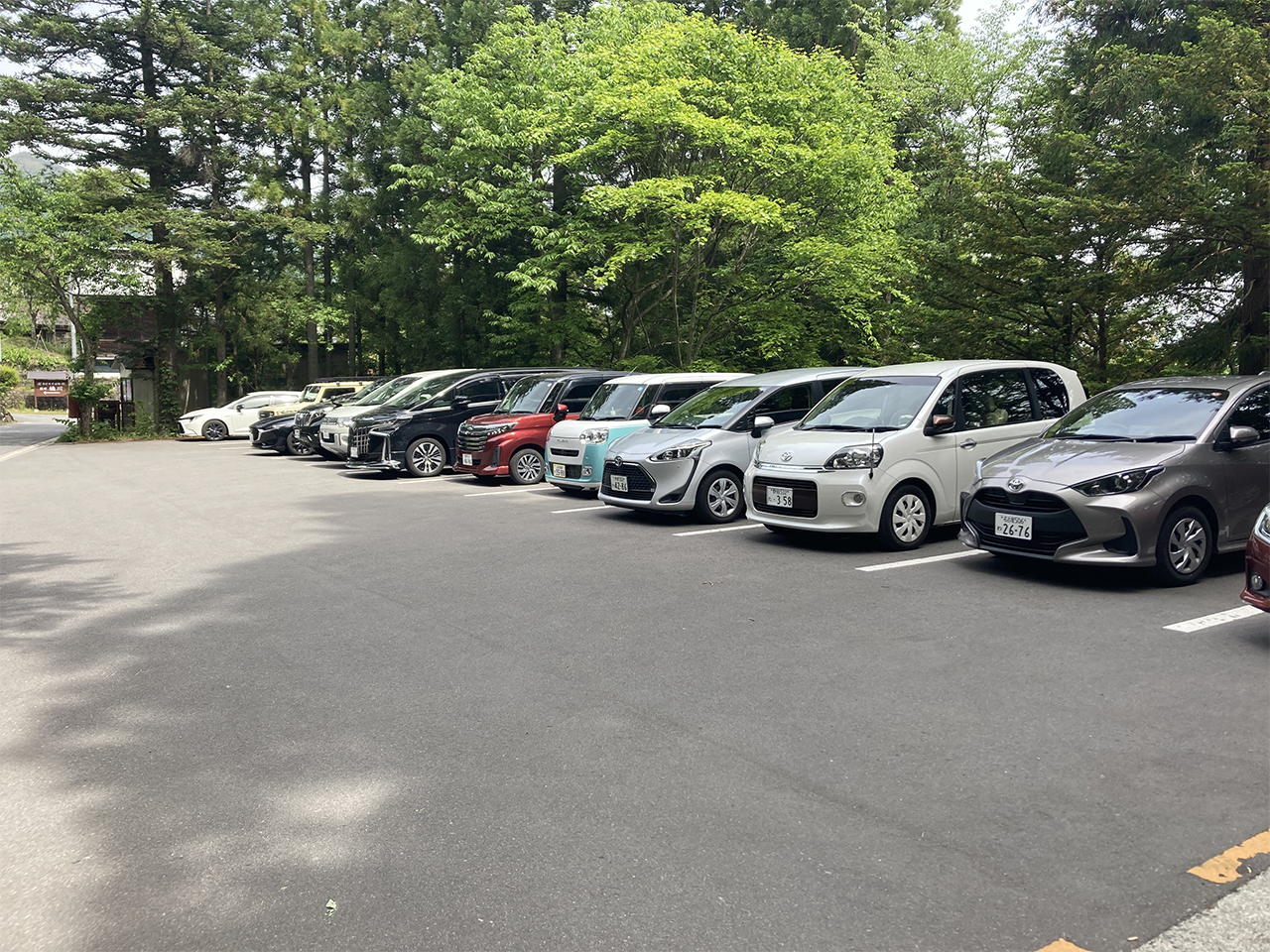 宝光社 無料駐車場