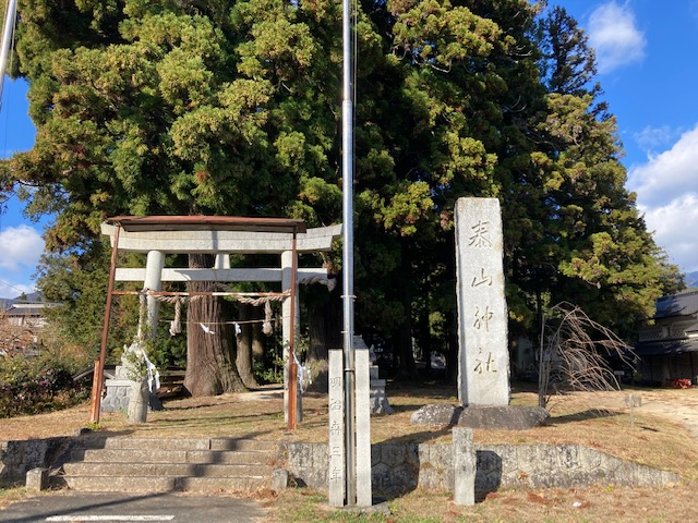 社号標と鳥居