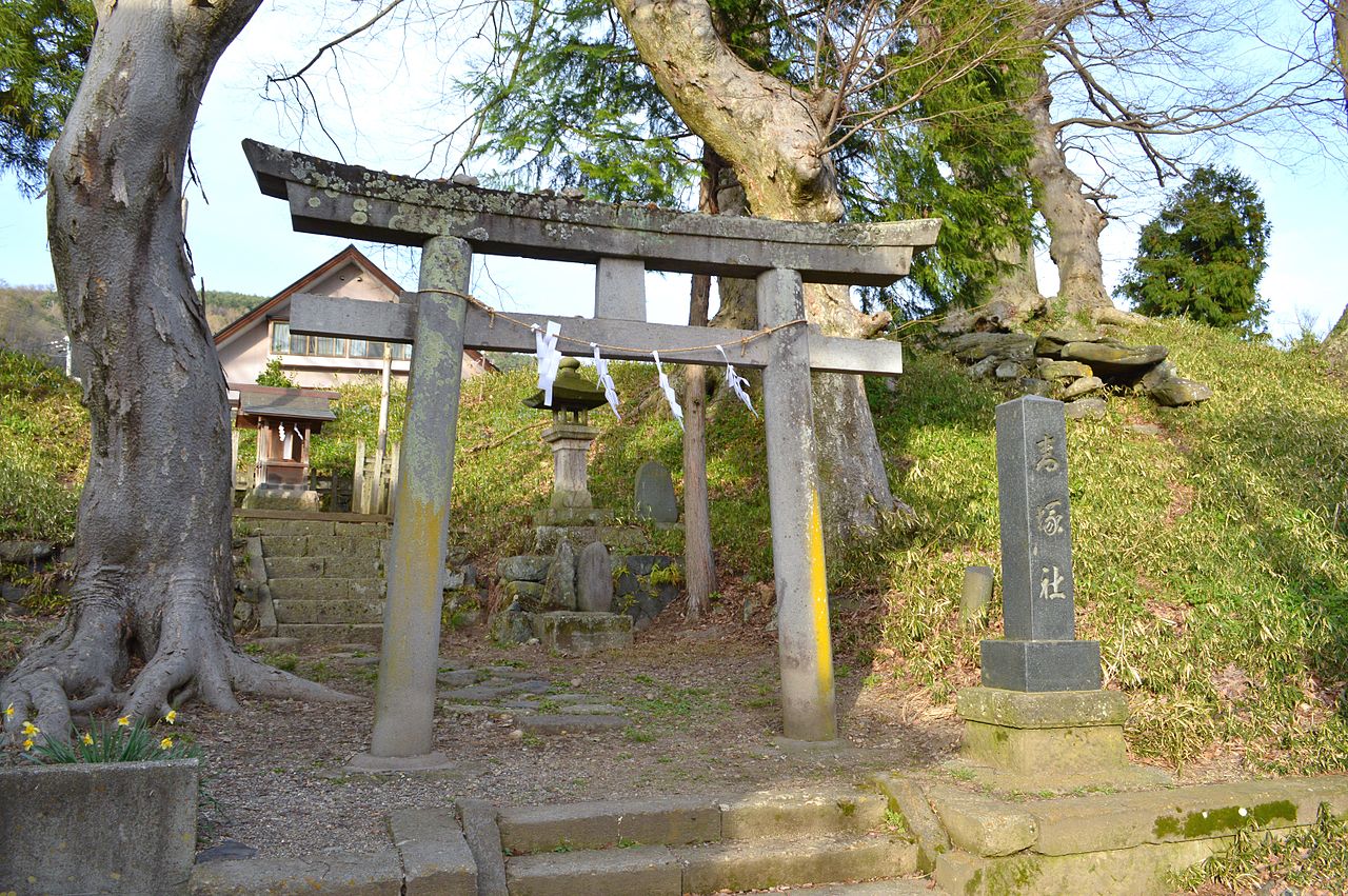青塚社