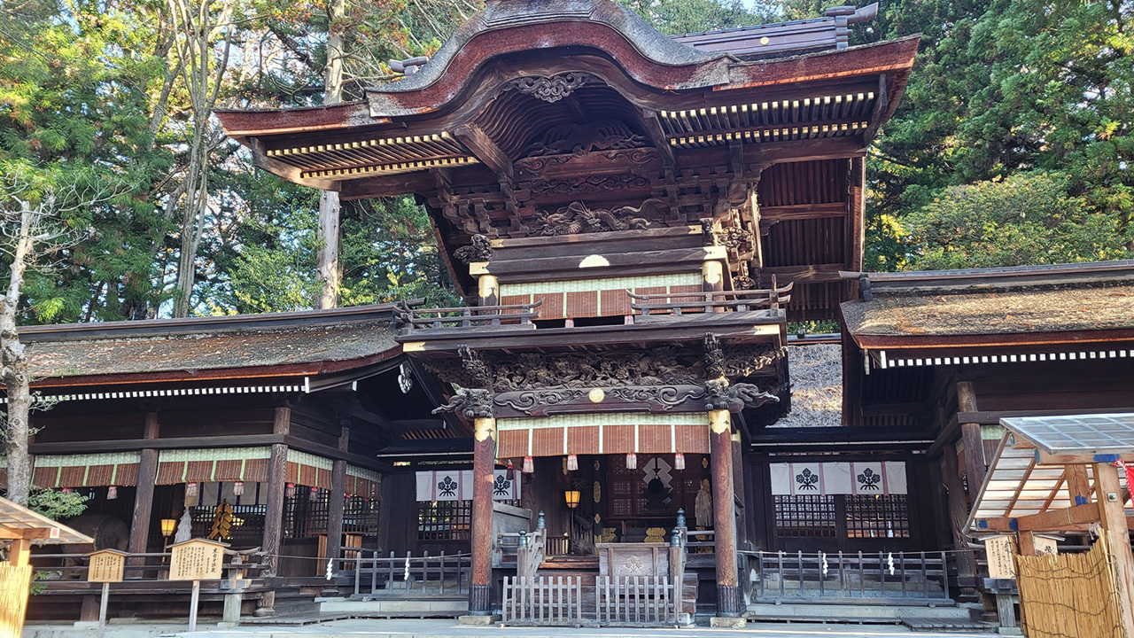 諏訪大社 下社秋宮 幣拝殿