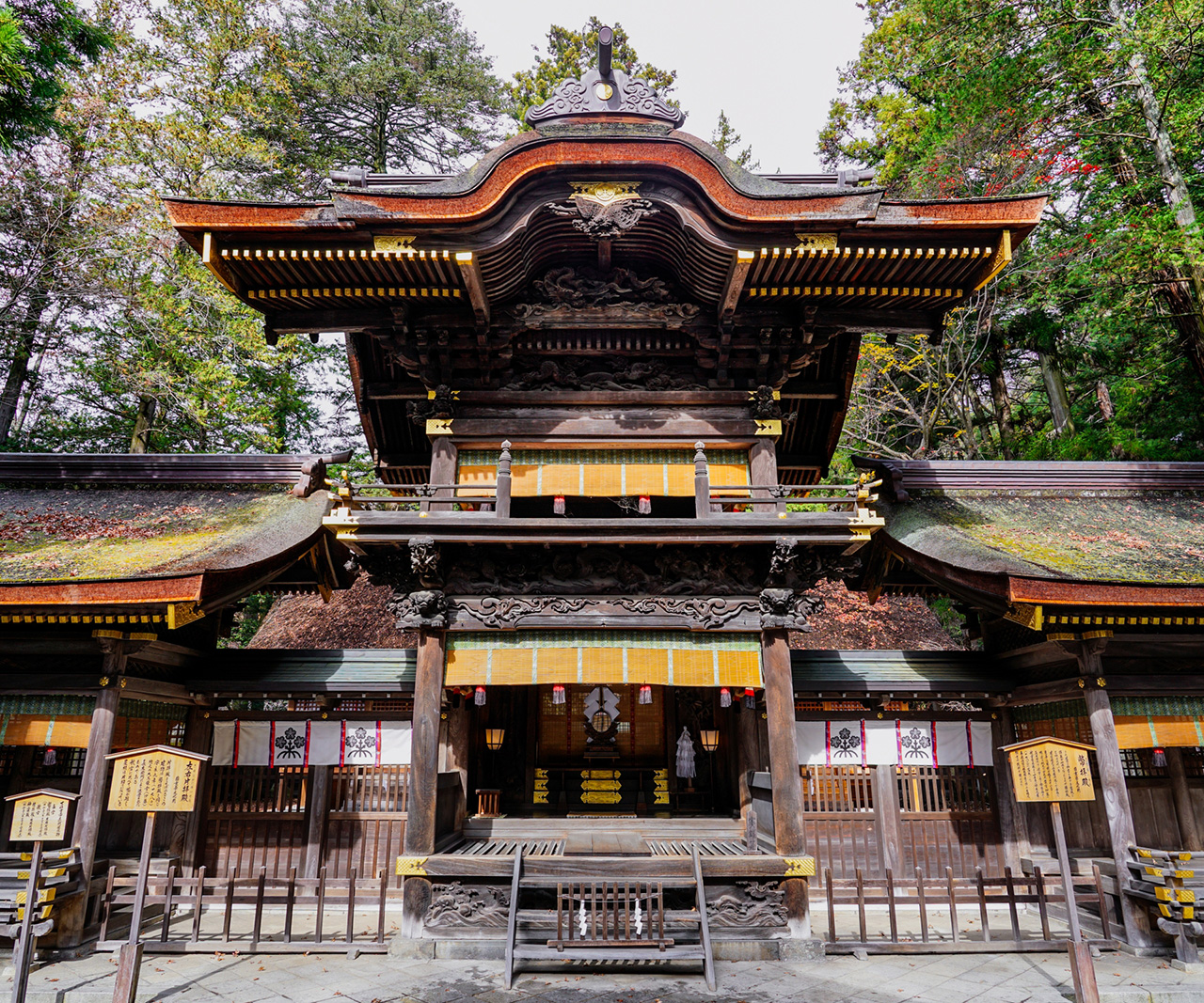 諏訪大社 下社春宮  幣拝殿正面