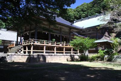 海神神社 拝殿と本殿
