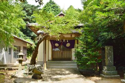 興神社 拝殿