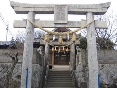 客人神社 鳥居と社殿