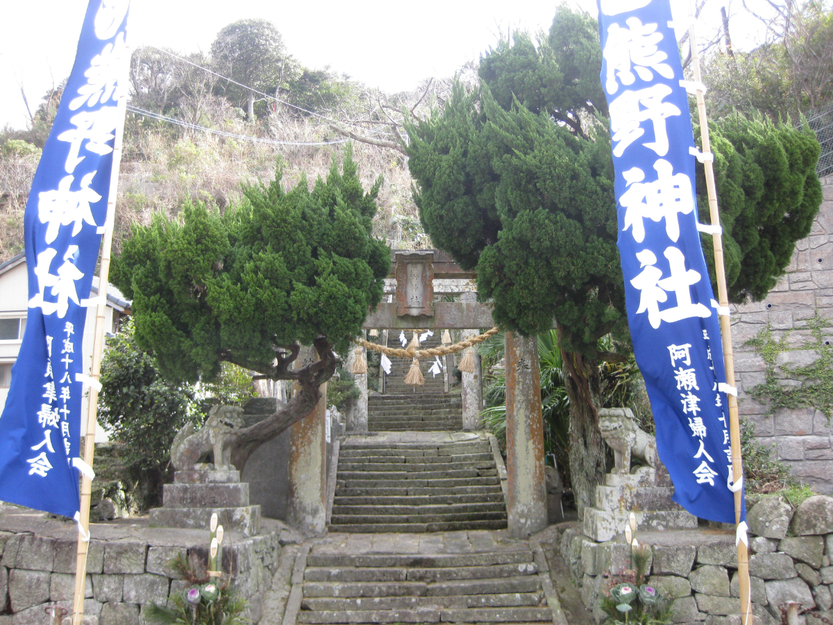 鳥居と石段