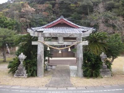 白鳥神社 鳥居と社殿