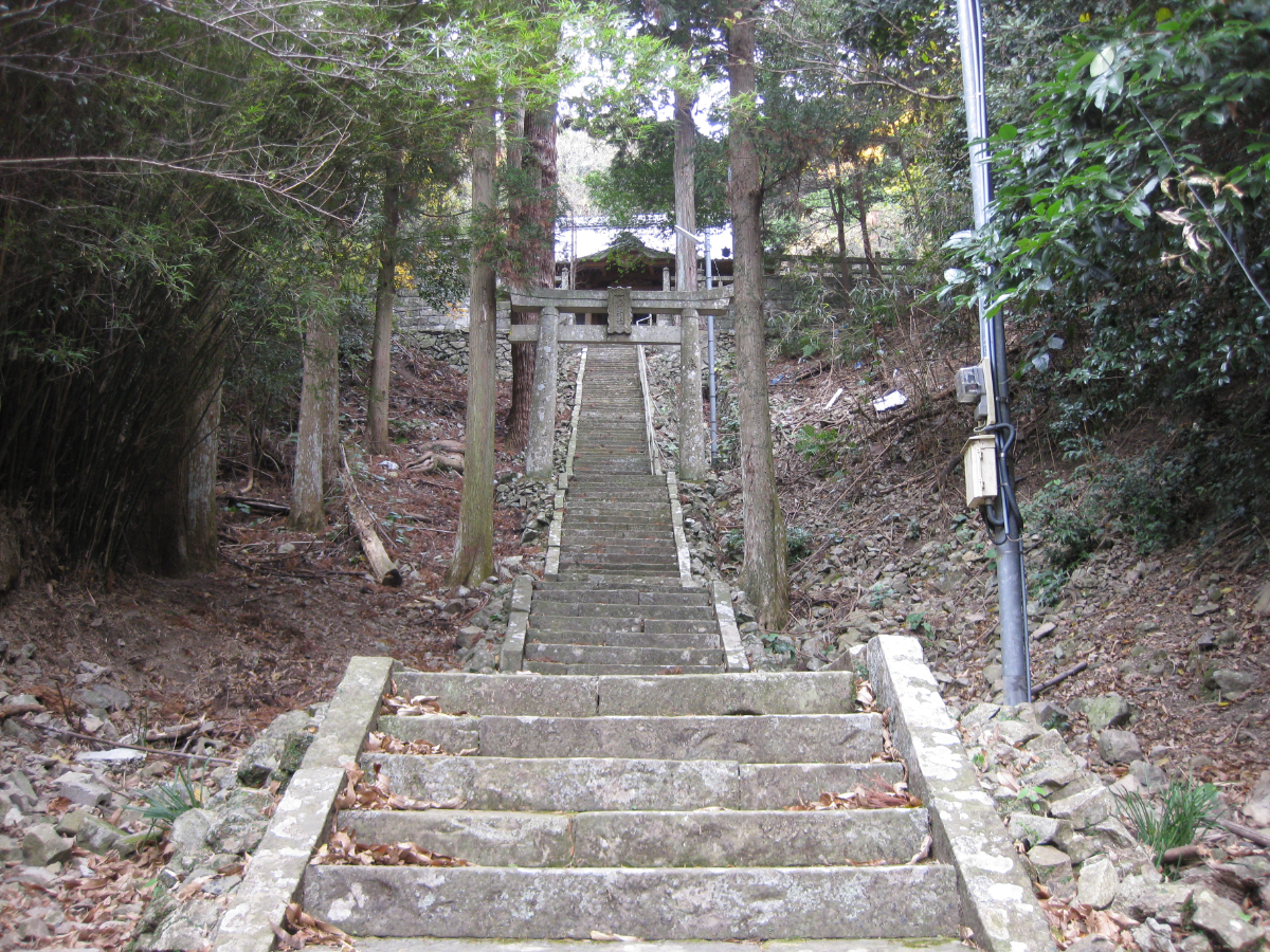 石段と鳥居