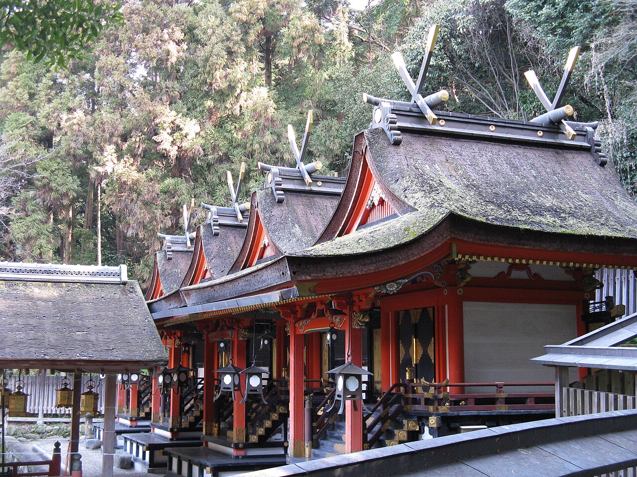 枚岡神社の春日造り
