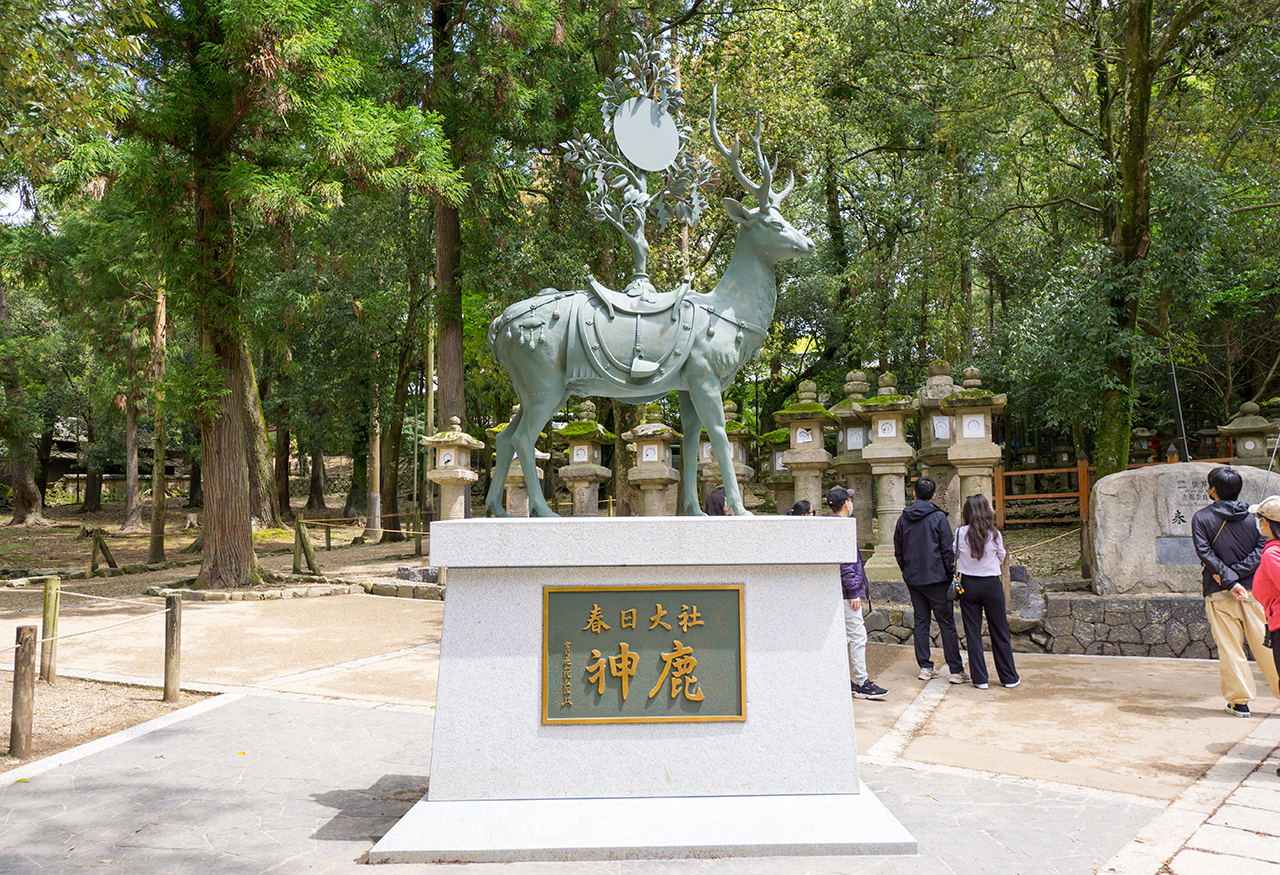 神鹿像