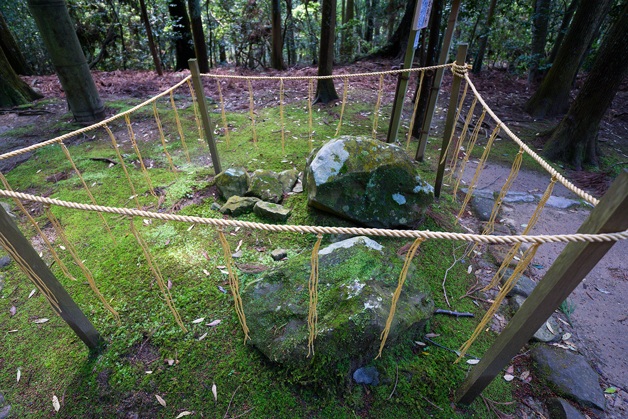 紀伊神社 磐座