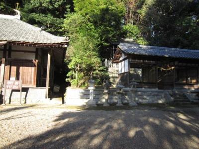 白山神社 境内