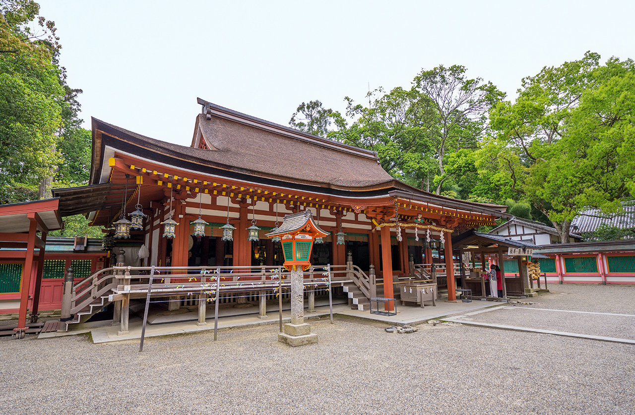 石上神宮 拝殿 横