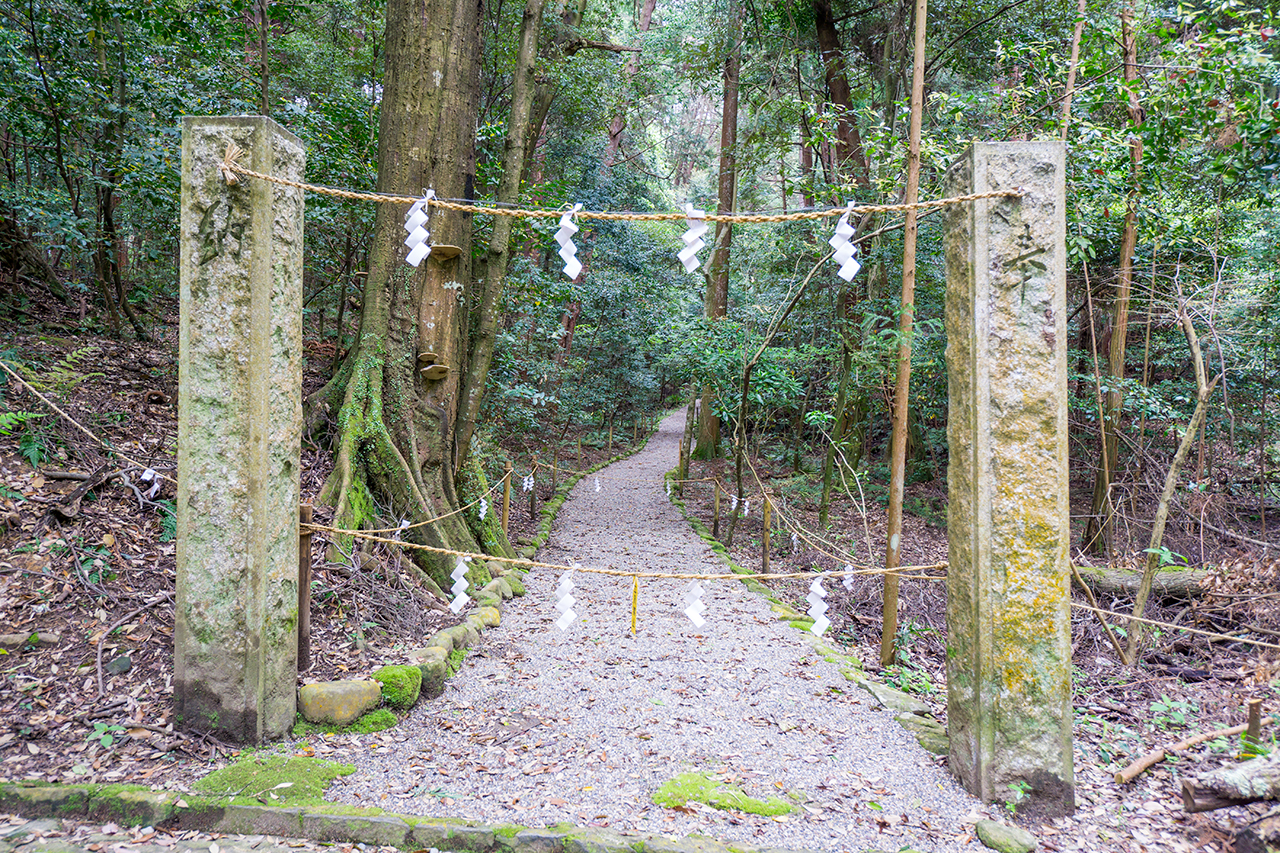石上神宮 祓戸神社 入口