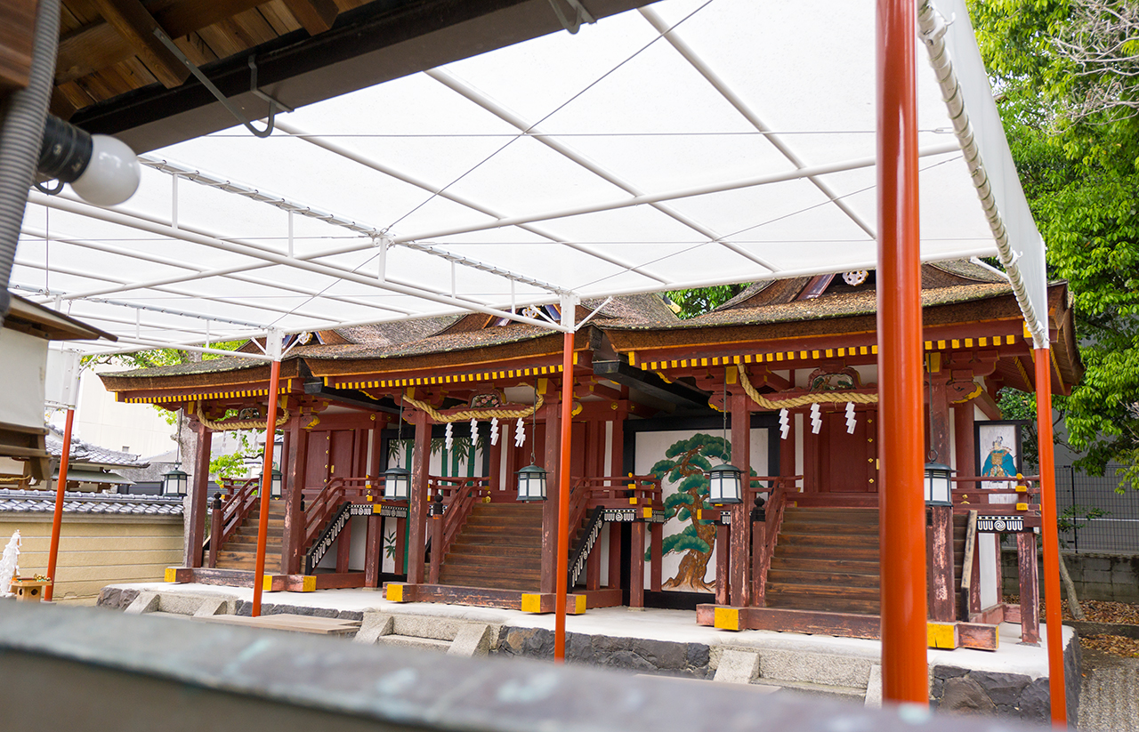 率川神社 本殿