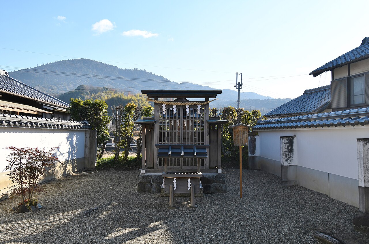 神御前神社 社殿