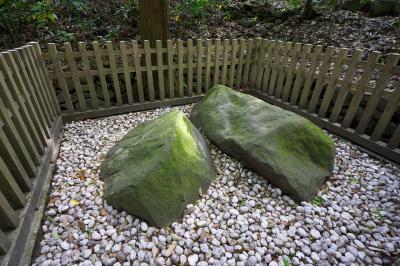 大神神社 夫婦岩