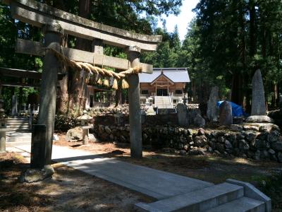 八海神社 鳥居と拝殿
