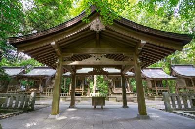 彌彦神社 弥彦神社 摂末社 参拝所