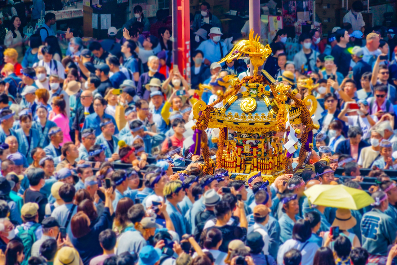 神社の神輿