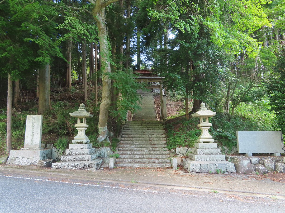 階段と鳥居
