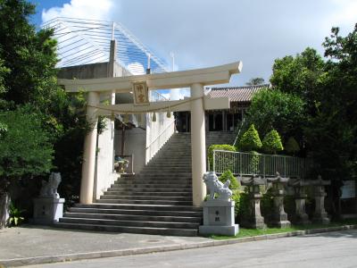 沖宮 鳥居と社殿