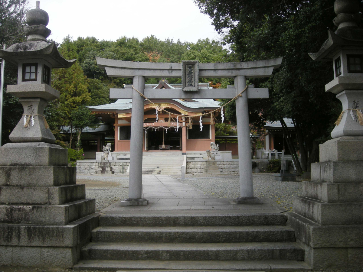鳥居と拝殿