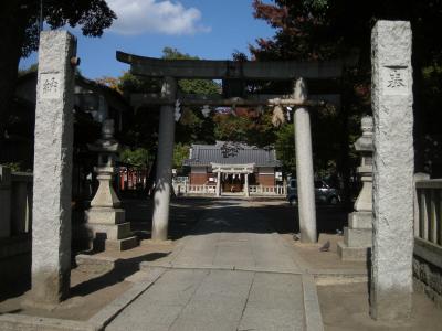 牧落八幡宮 鳥居と拝殿
