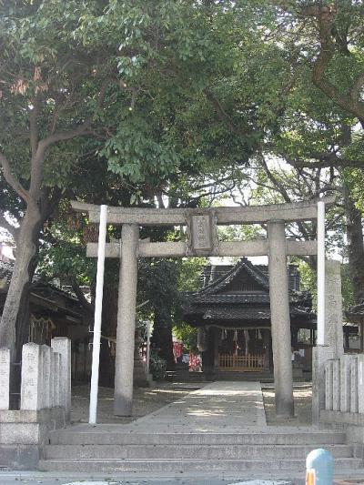 高瀬神社 鳥居と拝殿