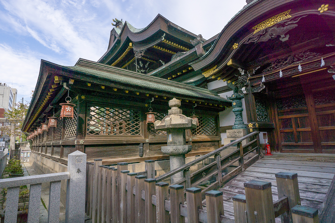 大阪天満宮 登竜門と本殿