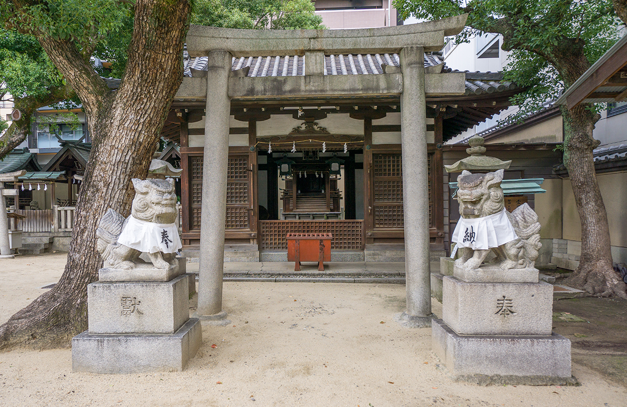 大阪天満宮 霊符社 鳥居と社殿