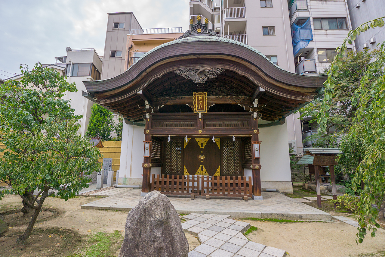大阪天満宮 祖霊社 社殿