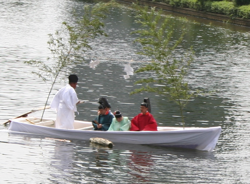 大阪天満宮 天神祭 鉾流神事の様子