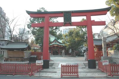 御霊神社 鳥居と拝殿