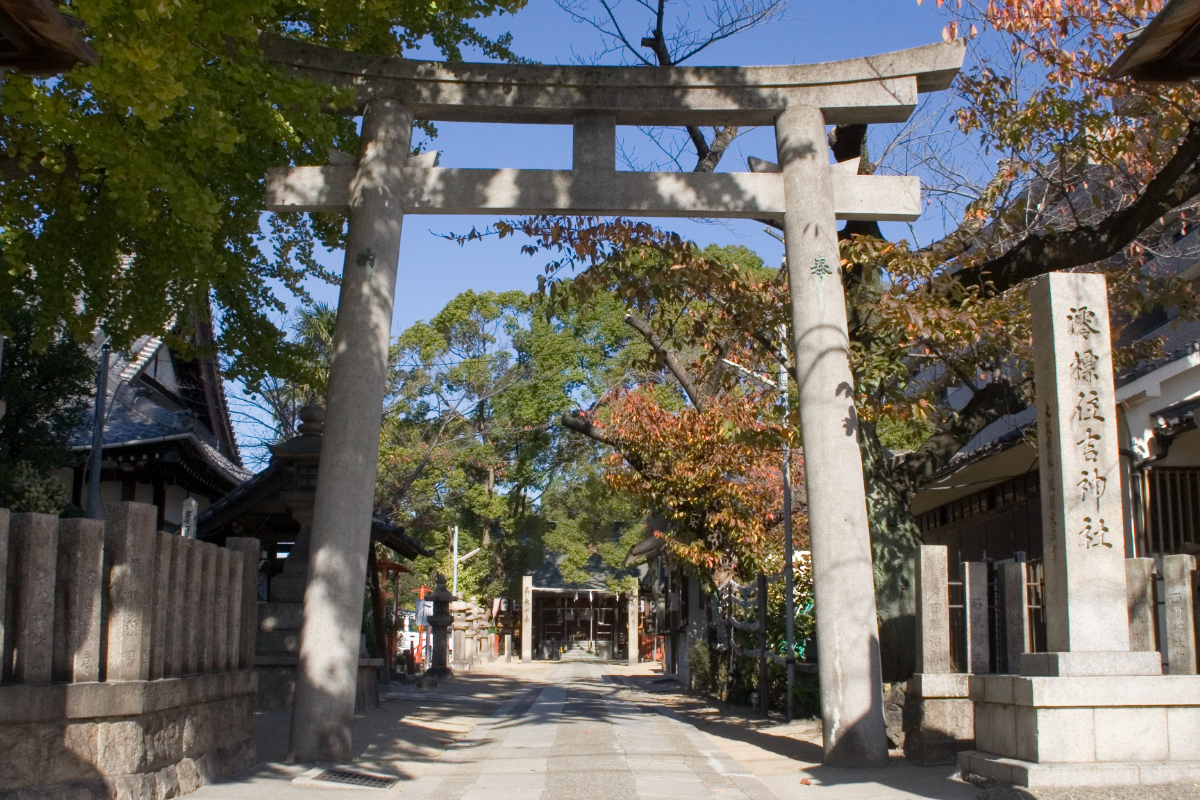 鳥居と社号標