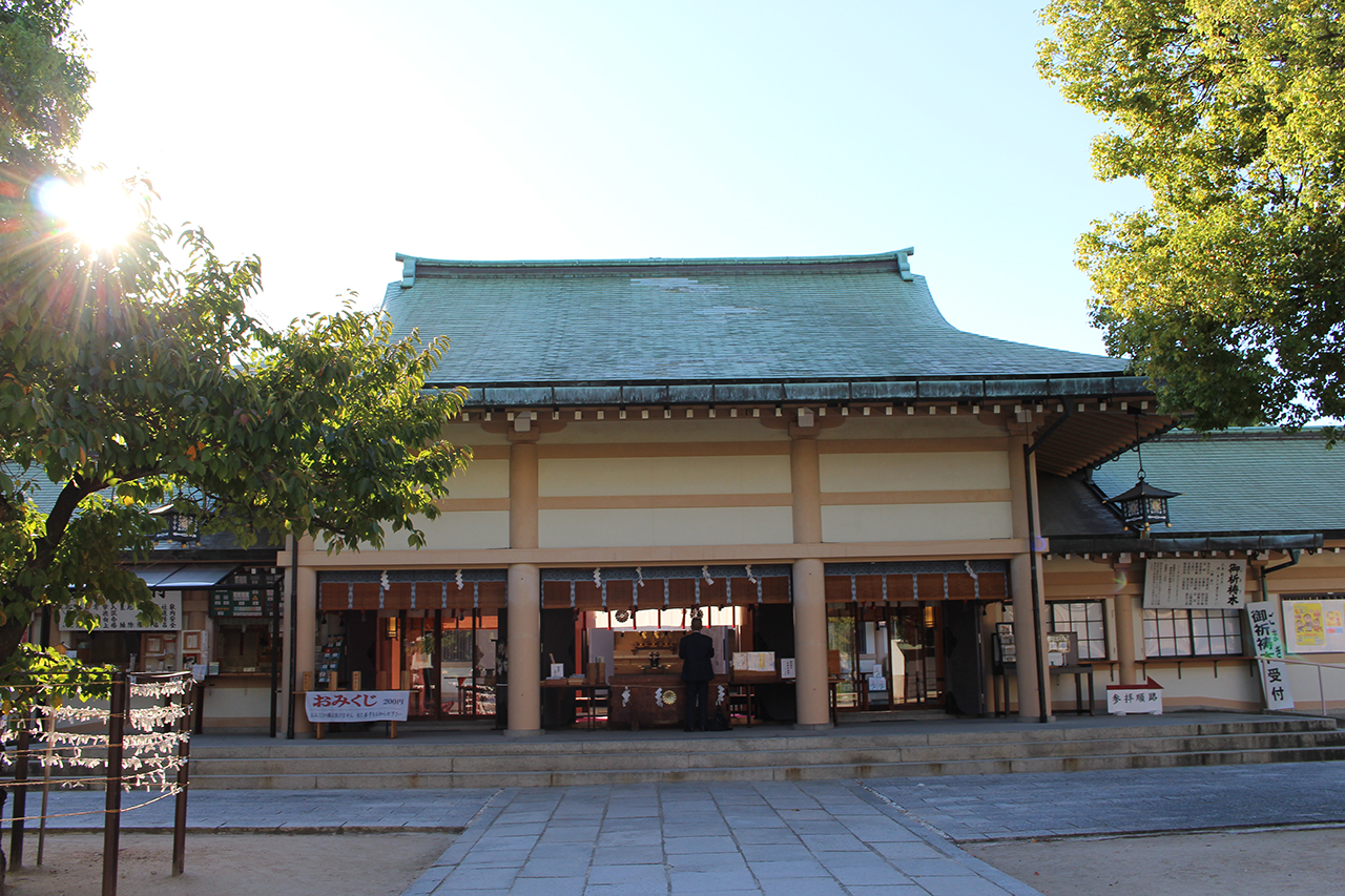 生國魂神社 夕暮れの本殿