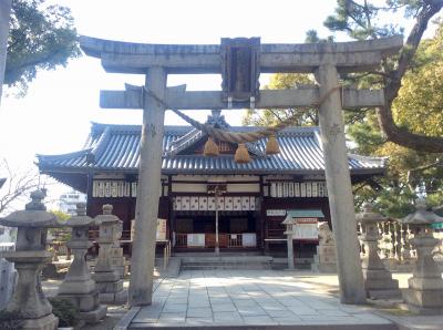 止止呂支比賣命神社 鳥居と拝殿