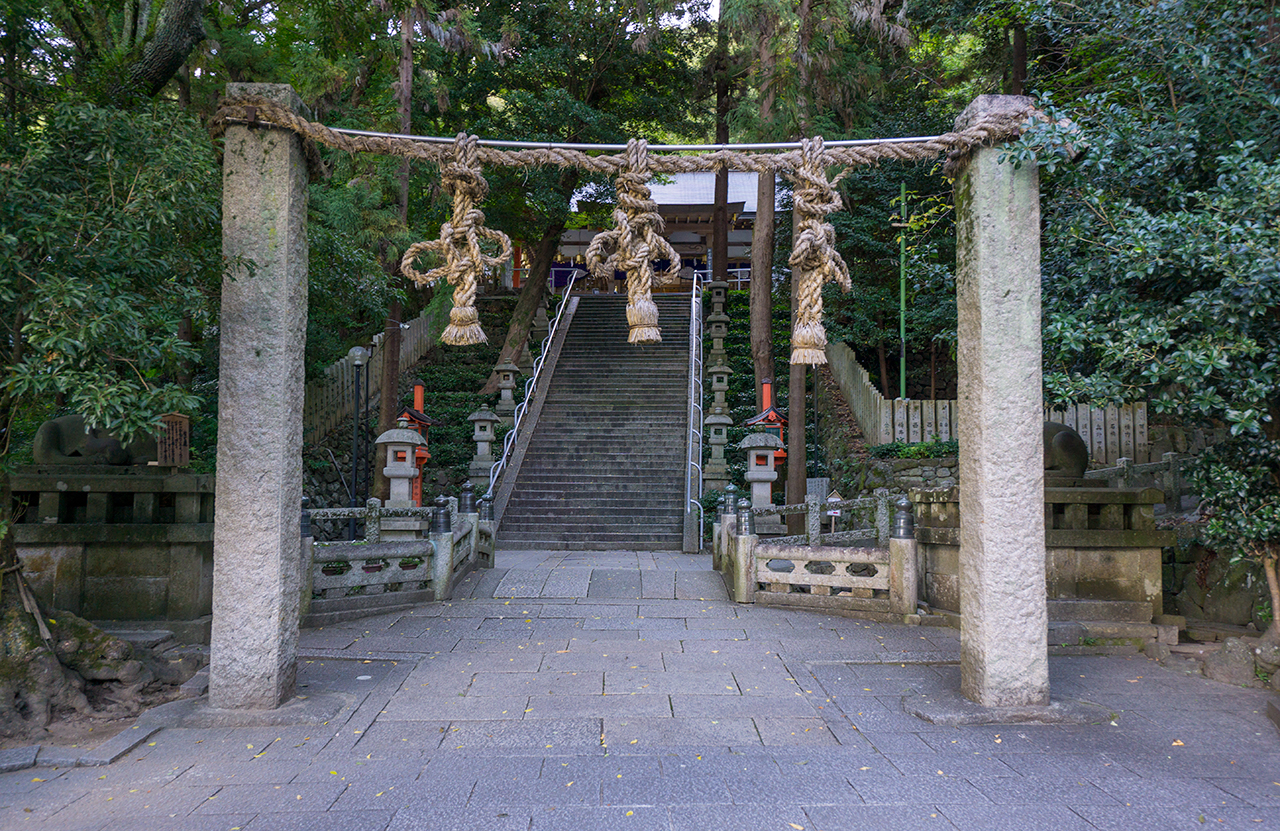 枚岡神社 注連柱