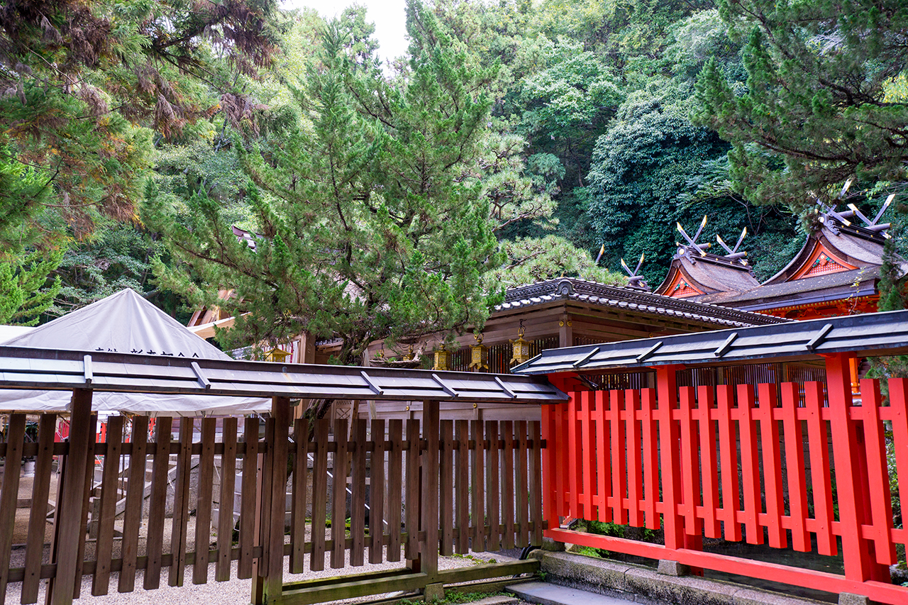 枚岡神社 中門・透き塀