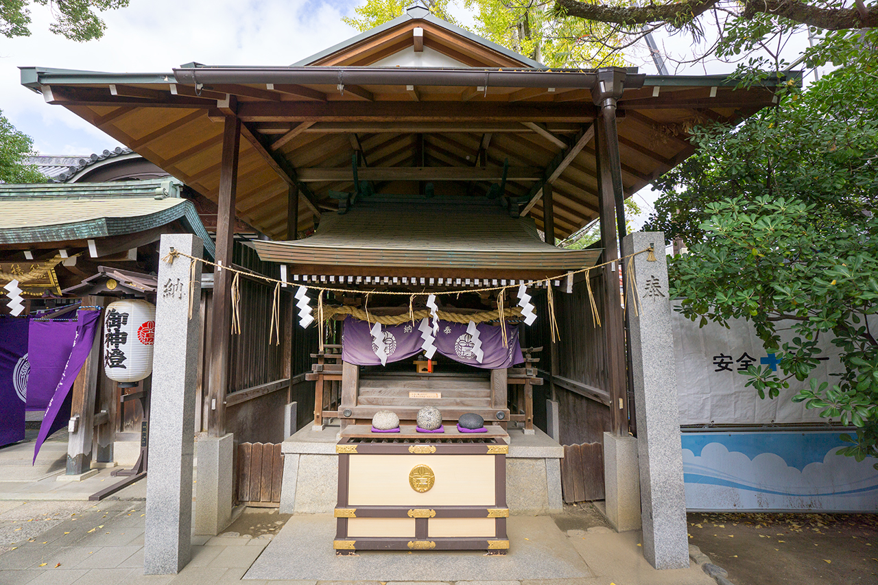 穂積神霊社 社殿