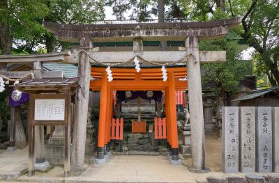 石切劔箭神社 五社明神 鳥居と社殿