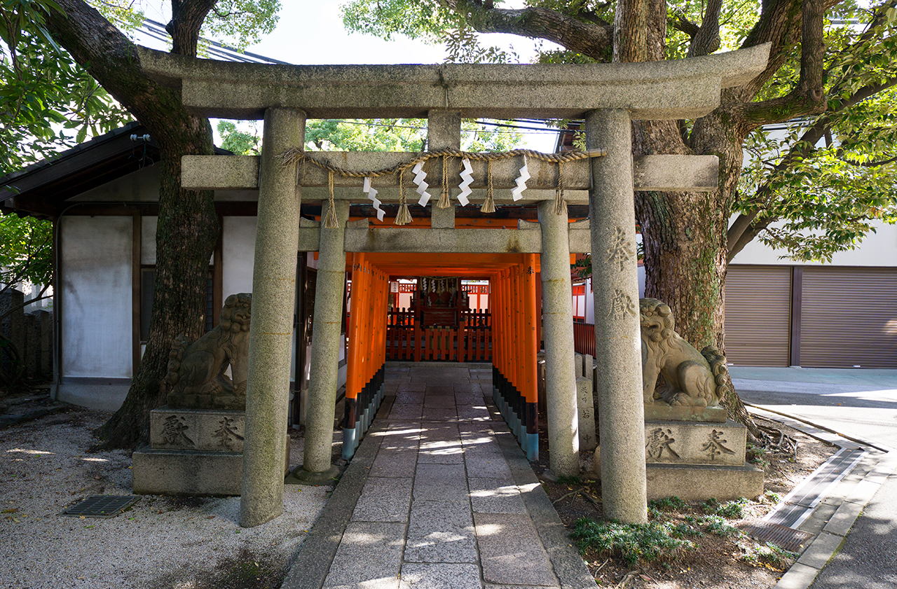 稲荷社 鳥居