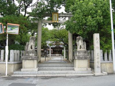 陶荒田神社 鳥居と拝殿