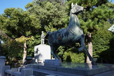 大鳥大社 日本武尊・神馬像