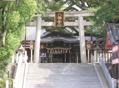 百舌鳥八幡宮 鳥居と拝殿