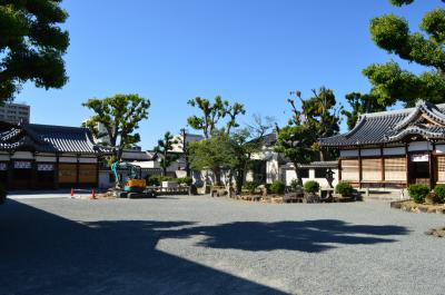 泉井上神社 境内
