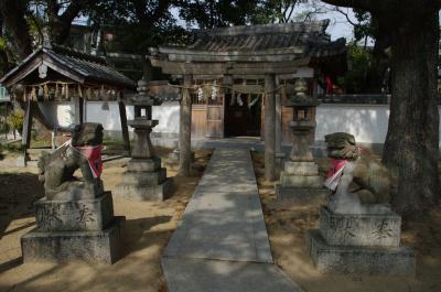 舊府神社 鳥居と拝殿