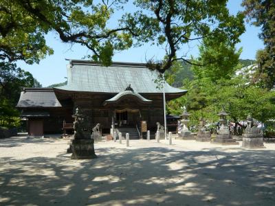 與止日女神社 拝殿