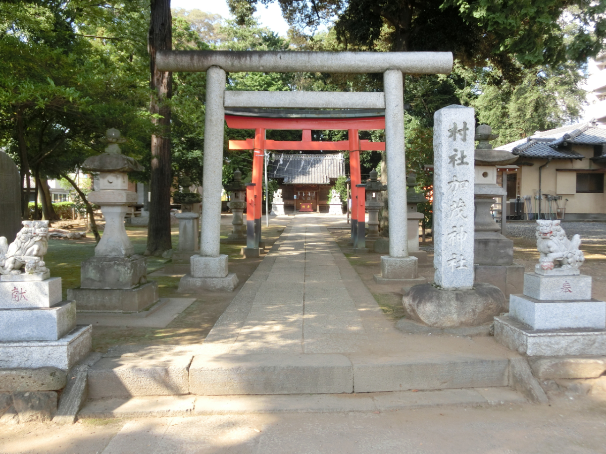 鳥居と拝殿